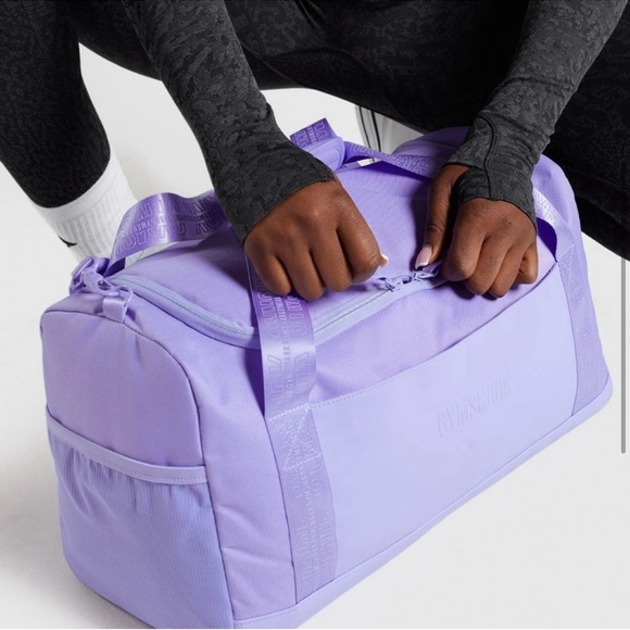 COPY - ISO Gymshark Duffle Bag *NOT FOR SALE* - Picture 3 of 5